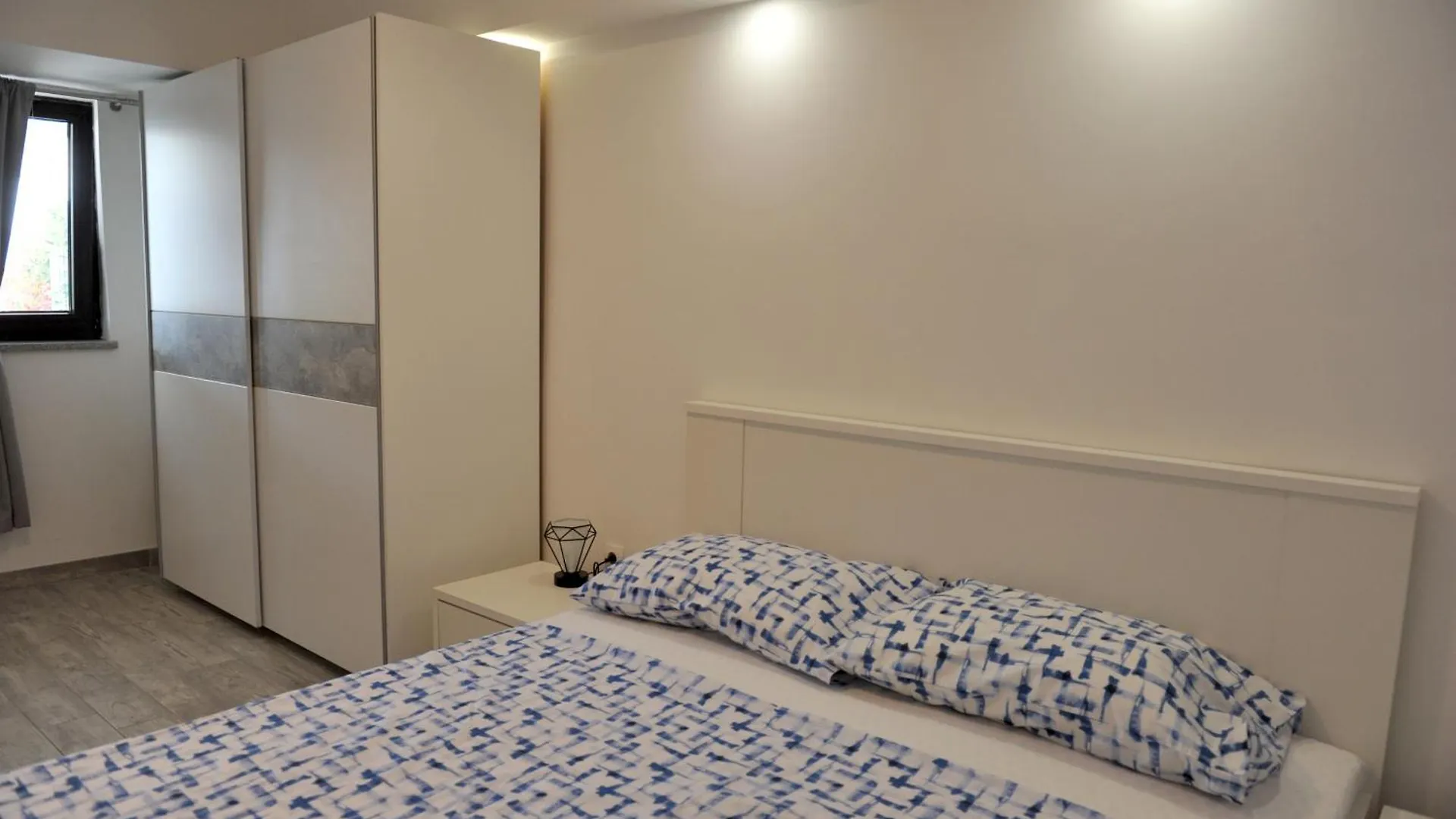 Nelly Apartment Rijeka 0*,